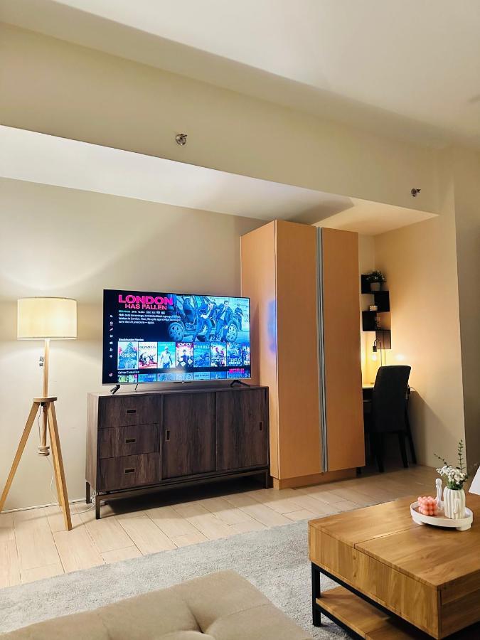81 Newport Condominium Cluster 5 3A By Rechelle Nunag Pasay Exterior photo
