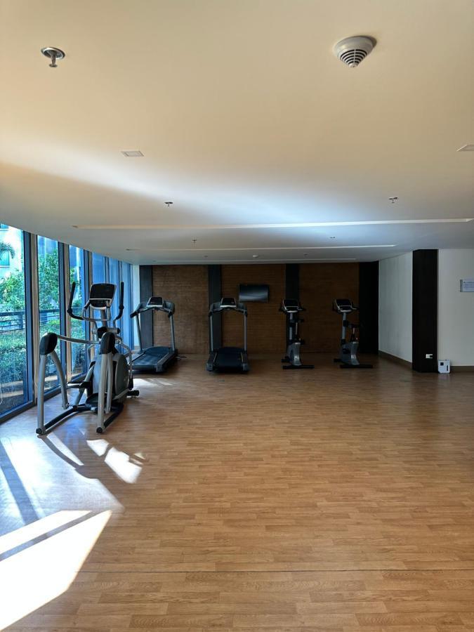 81 Newport Condominium Cluster 5 3A By Rechelle Nunag Pasay Exterior photo