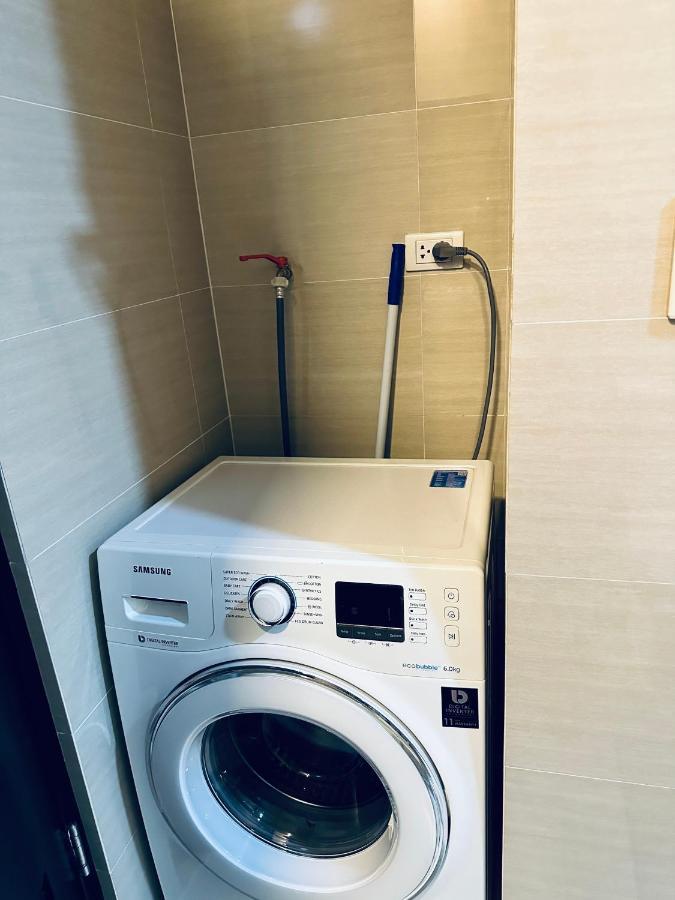 81 Newport Condominium Cluster 5 3A By Rechelle Nunag Pasay Exterior photo